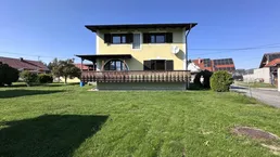 Wohnhaus mit viel Platz und Potenzial sucht neuen Eigentümer !