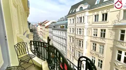Charmante Stilaltbauwohnung mit Balkon in historischem Jugendstilhaus