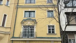Altbauwohnung in attraktivem Zinshaus im Hietzinger Villenviertel mit Garten