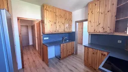 BADEN - GEPFLEGTE WOHNUNG MIT WEITBLICK UND TOLLER RAUMAUFTEILUNG