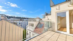 Über den Dächern Wiedens | 3 Zimmer, Terrasse &amp; extra viel Sonnenlicht – jetzt besichtigen!
