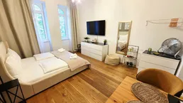 Kleine Wohnung - Großer Auftritt! Charmantes Raumwunder + Ruhige Straße + Rundum saniertes Altbauhaus + Ideale Infrastruktur! Jetzt zugreifen!