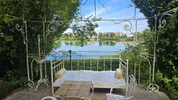 Paradise Castle Vösendorf - traumhafte Seeliegenschaft
