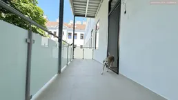 Elegante Altbauwohnung mit Balkon – Wohnen nahe dem Augarten