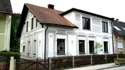 Geräumig-bezauberndes Haus aus 1904 will zu neuem Leben erweckt werden