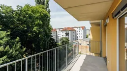 Moderne 3 Zimmerwohnung mit großem Balkon und Blick ins Grüne!