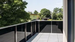 8421 Wolfsberg/Schw.: Hochwertige Terrassenwohnung im Grünen (BJ 2020)
