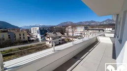 Großzügige 2-Zimmer-Wohnung mit Terrasse