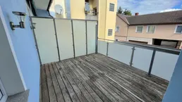 sehr gepflegte und großzügige Wohnung mit Terrasse &amp; Carportplatz ++ KNITTELFELD ++