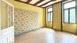 sanierungsbedürftige 2-ZIMMER ALTBAUWOHNUNG