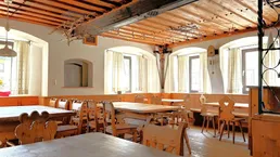 Historische Gaststube im Herzen von St. Georgen im Attergau