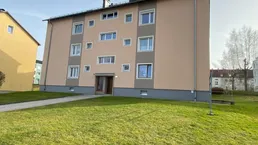 Kompakte, günstige 2 Zimmer-Wohnung mit Potential in Lambach