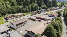 Gewerbegrundstück mit Bürogebäude und Lagerhalle in Aurach bei Kitzbühel