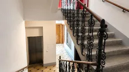 SERVITENVIERTEL - RUHELAGE! SANIERUNGSBEDÜRFTIGE 3 ZIMMER IM 4. LIFTSTOCK!