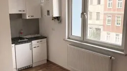 1140 Wien – Frisch sanierte Anlegerwohnung mit zwei vermieteten Einheiten!
