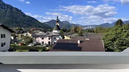 Penthouse-Feeling - Lift mit Schlüssel direkt in die Wohnung, Dachterrasse, 2 Bäder 3 Parkplätze und Panoramablick