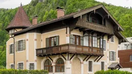 Historische VILLA am Mondsee mit BADEPLATZ