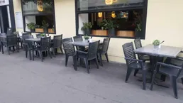 Gut gelegener Gastronomiebetrieb mit Ausbaumöglichkeit in unmittelbarer Nähe vom Wallenstein Platz