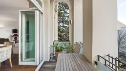 Traumhafte 5 Zimmer-Altbauwohnung mit Veranda und Garage in Bestlage des 18. Bezirks