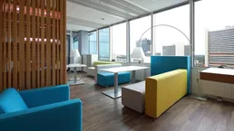 Großzügige, moderne Bürofläche mit tollem Ausblick - Saturn Tower
