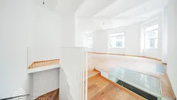 Geräumiges Altbau Büro in Toplage