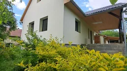 Zur Tierhaltung geeignetes Haus mit Waldblick und großem Grundstück in Kisberény zu verkaufen