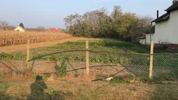 Baugrundstück im südöstlichen Hügelland des Balatons zu verkaufen