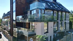 Außergewöhnliche Architektur trifft individuelles Wohnen mit großzügigen Freiflächen