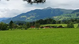 Grundstück mit Altbestand in Aurach zu verkaufen 