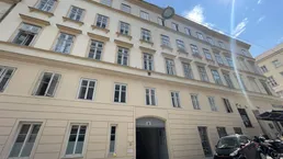 Stilvolle Altbauwohnung mit 5 Zimmern im Herzen von Wien-Währing
