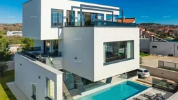Haus Wir verkaufen eine wunderschöne Villa mit Meerblick!