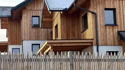 Nachhaltiges Wohnen im Chalet-Stil: Hochwertiges Ökohaus aus Holz