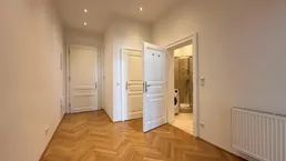 2-Zimmer-Wohnung nahe Börse mit Ausblick &amp; Fitnessraum