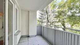 HOFZEILE - Großzügige 2 Zimmerwohnung mit Balkon in ansprechender Lage!