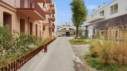 Apostelhof | Drei großzügige Zimmer mit zwei Bädern und Balkon
