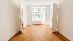 UNBEFRISTET und TOP LAGE: Schöne 2-Zimmer-Altbauwohnung
