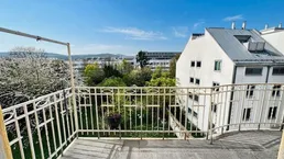 Seltene Altbauperle mit großem Südbalkon &amp; Weitblick – Top Lage S-Bahn Hadersdorf