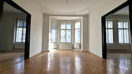 Mariahilfer Straße: 4-Zimmer-Altbauwohnung -VIDEO Verfügbar!