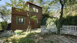 Kleingartenhaus in den Weinbergen Döblings mit traumhaftem Wienblick und eigenem Garten