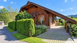 Ein Rückzugsort in Glödnitz: Holzblockhaus mit Garten und Weitblick