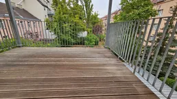 Provisionsfreie 4-Zimmer Altbauwohnung mit großzügigem Balkon