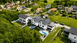 Neuwertige Doppelhaushälfte (Bj. 2022) in Hitzendorf mit Carport, Pool, PV uvm.
