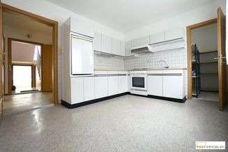 Optimale aufgeteilte 3 Zimmer Wohnung inkl. Einbauküche in absoluter Ruhelage.