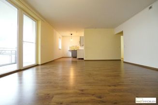 SOFORT BEZIEHBAR - 3 Zimmer Wohnung inkl. Einbauküche &amp; Loggia/Balkon --- PKW Stellplatz optional in der Garage