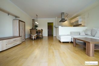 Sonnig ausgerichtete 3 Zimmer Maisonette Wohnung inkl. Einbauküche in ausgezeichneter Lage direkt in Baden - Bahnhofsnähe.