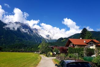Salzburg/Kuchl: Attraktives Grundstück in friedlicher Lage mit tollem Bergpanorama und nahe zur Stadt Salzburg
