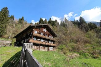 Rarität in den Osttiroler Bergen - uriges Bauernhaus in Naturlage