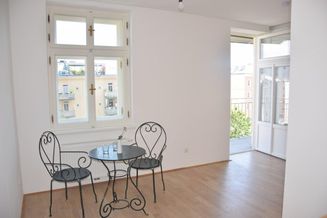 ANDRÄVIERTEL: Wunderschöne, exkl. 4-Zimmer-Altbau-Wohnung mit Balkon, neu renoviert