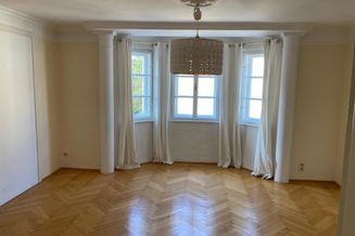 RIEDENBURG: Romantische 4,5-Zimmer-Altbau-Wohnung mit Gartenbenützung, WG-geeignet