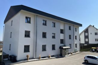 Neuwertige 4-Zimmer Wohnung mit Fernblick und Garage zum kleinen Preis in Thomasroith